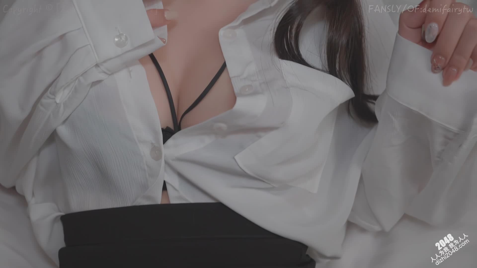 [MP4/ 249M] 极品反差气质尤物Demi爹咪加班的ＯＬ小白领的特殊服务，清纯唯美小仙女私下竟然是个小骚货