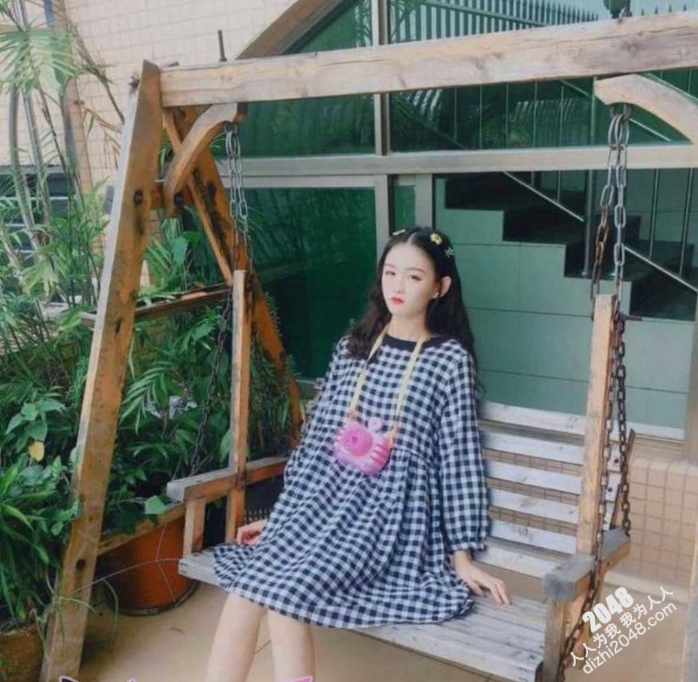 华中师范大学高颜值学生妹 蔡靖薇 因网贷无力偿还 室友介绍出卖自己的第一次破除视频泄